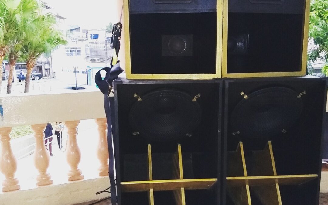 Disco Preto Sistema de Som